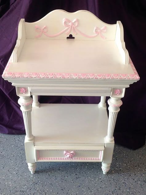 Bow Furniture, Pink Night Stand, Cute Side Table, Furniture Cute, Rooms Decoration, Disney Room, Pretty Furniture, Pink Antique, Dreamy Decor