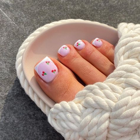 23+ Cute SUMMER Toe Nail Ideas (2024) - DrExplains Toe Nails Summer 2024, Pedicure Ideas Summer 2024, White Toenail Designs, Pedicure Aesthetic, Best Toe Nail Color, Toenail Designs Summer, Pedicure Tips, Summer Pedicure, Diy Pedicure