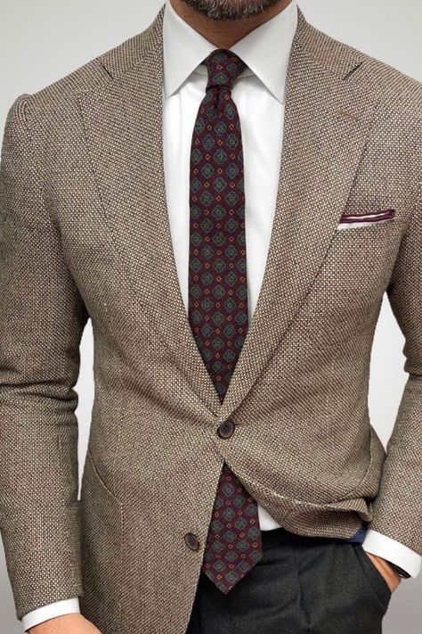 Man wearing a light brown blazer outfit. Mens Blazer Wedding Outfit, Light Brown Blazer Outfit Men, Mens Herringbone Blazer Outfit, Tan Suits For Men, Blazer Styles For Men, Elegant Tailored Brown Sport Coat, Winter Blazer For Men, Business Casual Brown Herringbone Suit, Tan Sports Coat Outfit Men