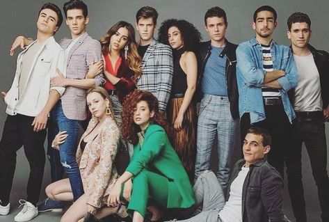 ÉLITE season 1❤️ 𝖲𝗂𝗀𝗎𝖾𝗆𝖾 𝗉𝖺𝗋𝖺 𝗆𝖺𝗌 @elitenetflixx_edits . . . . . . . . . . #elite #elitenetflix #miguelbernardeau #aronpiper… Elite Cast, Arón Piper, Elite Squad, Mother Daughter Relationships, Ester Exposito, Netflix Series, Best Series, Film Serie, British Royal Family