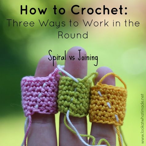 How to Crochet in the Round: Spiral vs Joining ⋆ Look At What I Made Crochet Cylinder, Crochet In The Round, How To Crochet For Beginners, Magic Rings, Crochet Circle, Crochet Charts, Crocheting Patterns, Crochet Collection, Crochet Tips