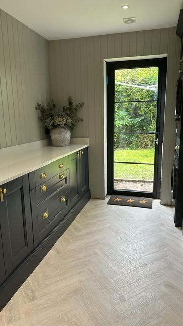 Deb Precious on Instagram: "New Door ✨ so happy with our utility room new door, a couple of months we visited a showroom in Leeds and I loved this door. We removed side windows which let in light so the full length glazing has replaced the natural light we lost. It’s a huge improvement. Happy weekend 🤩 Aluminium door in black from @expressbifoldingdoors {not an ad} #interiordesign #myhousethismonth #apartmenttherapy #renovation #crittallwindows #beautiful #externaldoor #utilityroom #laundry #i Utility Door Ideas, Utility Door In Kitchen, External Laundry Door, Utility Room External Door, Glass Stable Door, External Stable Door, Navy Cabinets, Crittal Windows, Utility Room