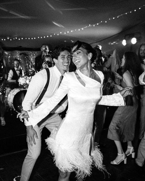 Stef Fit, Stef Williams, Documentary Wedding Photos, Wedding First Dance, Wedding Picture Poses, Wedding Money, Wedding Photography Styles, On The Dance Floor, Dance Photos