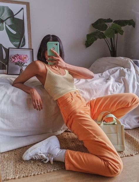 Mode Pastel, Mode Ulzzang, Orange Pants, Orange Outfit, Indie Outfits, Mode Inspo, Looks Style, Mode Inspiration, Teen Fashion Outfits