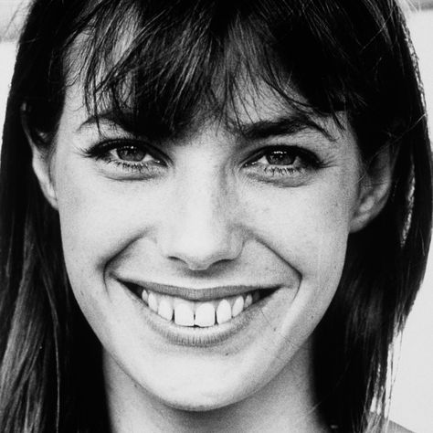 jane birkin Jane Birkin Smile, Jane Asher Deep End, Kate Barry, Jane Birkin Style, Peachy Lip, Rocker Hair, Jane Asher, John Barry, Veronica Lake