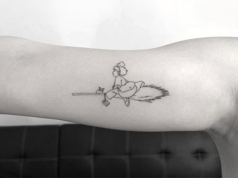 Gigi Tattoo, Kiki And Jiji Tattoo, Kikis Delivery Service Tattoo Minimalist, Kiki Tattoo, Jiji Tattoo, Studio Ghibli Tattoo Kiki, Jiji Tattoo Studio Ghibli, Kiki The Witch, Kiki's Delivery Service Tattoo