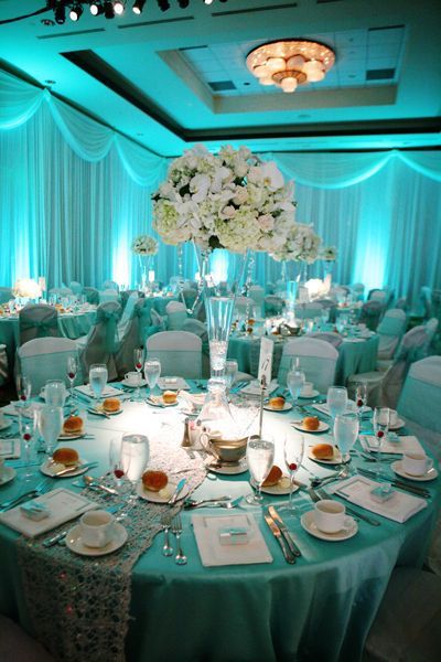 Tiffany Blue Wedding Theme, Tiffany Blue Weddings, Tiffany Theme, Blue Wedding Decorations, Tiffany Party, Green Centerpieces, Tiffany Blue Wedding, Quinceanera Decorations, Aqua Wedding