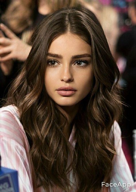 Pretty People With Brown Eyes, Brown Eyed Actresses, Brown Hair Brown Eyes Model, Brown Hair Models Woman, Women With Brown Hair And Brown Eyes, Woman With Brown Hair And Brown Eyes, Dark Hair Tan Skin Brown Eyes, Dark Hair Dark Eyes Girl, Brown Hair Green Eyes Woman