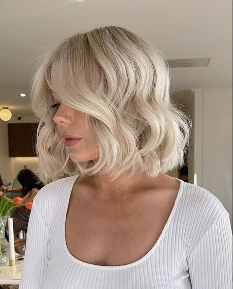 Creamy Blonde Bob, Wavy Stacked Bob, Short Bob With Bangs Round Face, Blonde Bob Fair Skin, Bright Blonde Bob, Platinum Blonde Wavy Bob, Platinum Blonde Bob Aesthetic, Haircut Ideas For Women, Short Blonde Bobs