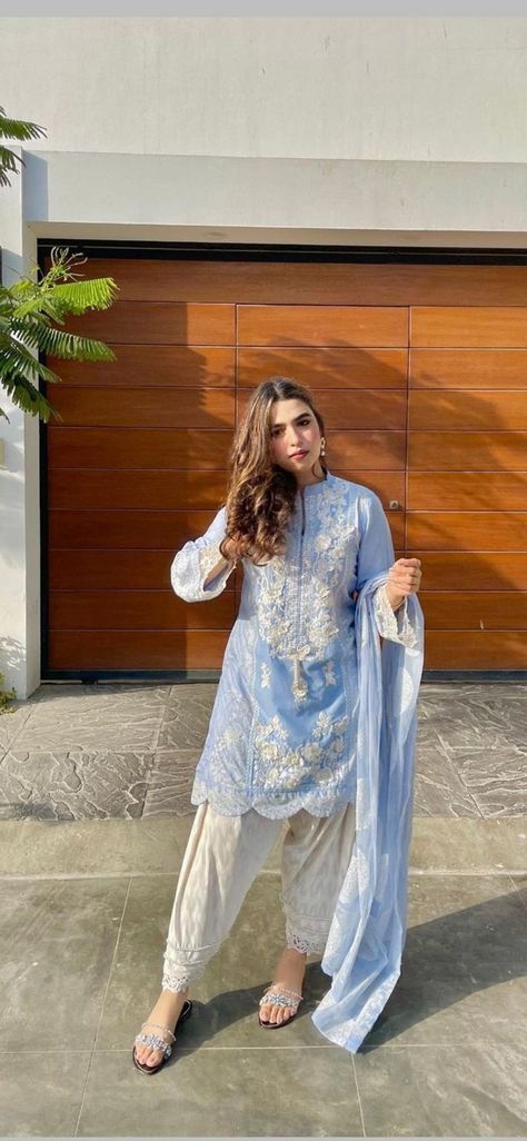 Pakistani Suit Ideas Casual, Desi Clothes Pakistani Outfits Simple, Pakistani Fashion Casual Party Wear, Chikankari Aesthetic, Pakistani Dresses Casual Simple Stylish, Indian Outfits Wedding, Simple Pakistani Dresses Party Wear, Pastel Indian Wedding, Pakistani Suits Casual