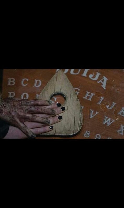 Tablero Ouija y exorcismos Ouija Board