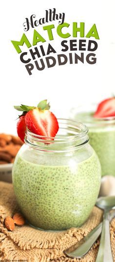 This Healthy Matcha Green Tea Chia Seed Pudding is sweet and sophisticated, natural and earthy, and bursting with matcha tea flavor! It's got an amazing texture too -- smooth with a slight crunch in every delicious bite. If you like matcha, then BOY, this is the recipe for you! (refined sugar free, low carb, high fiber, gluten free, dairy free, vegan, raw) Matcha Chia Seed Pudding, Chia Pudding Vegan, Matcha Chia Pudding, Weight Watcher Desserts, Resep Smoothie, Chia Recipe, Chia Seed Recipes, Matcha Recipe, Desserts Vegan