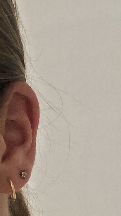 2nd Piercing Ideas, Seconds Ear Piercing, Seconds Piercing, Ear Piercing Double, 2nd Ear Piercing, Second Ear Piercing, Minimalist Ear Piercings, Ear Peircings, Piercings Ear