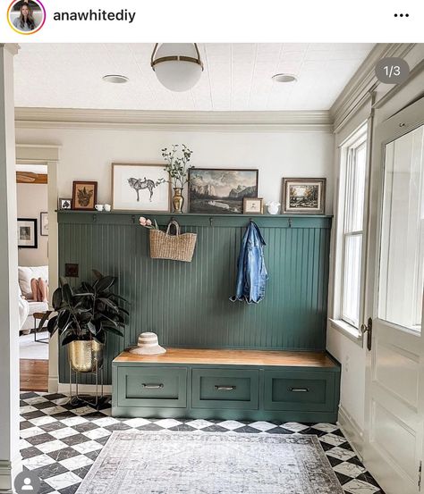 Green Entrance Hall, Homestead Entryway, Green Bootroom, Hall Benches Entry, Inside Porch Ideas Entrance, Hallway Boot Bench, Apartment Hallway Ideas, Hall Table Decor Ideas, Country House Boot Room