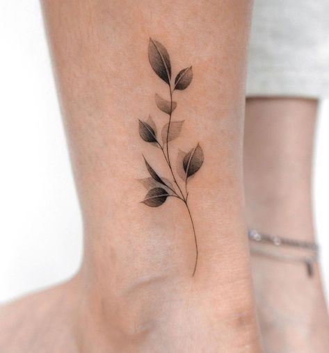 Leaves Around Ankle Tattoo, Ohana Tattoo, Petit Tattoo, Vine Tattoos, Arm Band Tattoo, Botanical Tattoo, Tattoo Design Book, Discreet Tattoos, Waves Tattoo