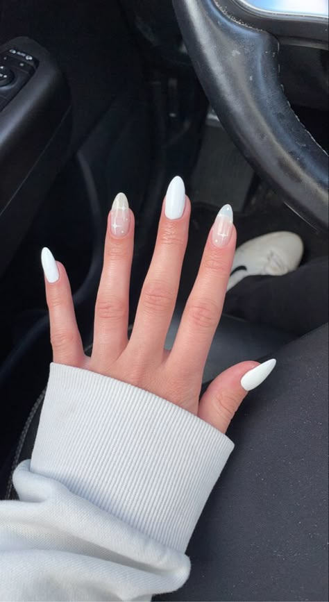 Cute Acrylic Nails Medium Length Simple, Almond Shape White Nails With Designs, Off White Almond Nails Designs, Nail Ideas Medium Length Almond, Star Nails Acrylic White, Medium White Nails With Designs, White Oval Nails Acrylic, White Almond Nails With Design Simple, Nail Designs Medium Length Coffin