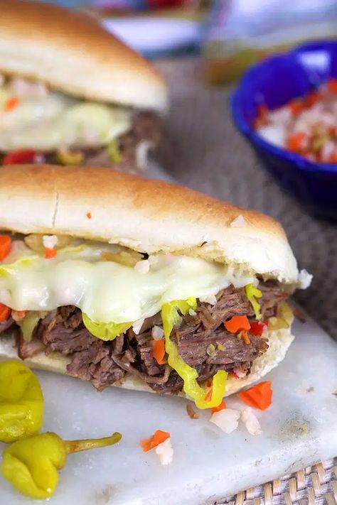 Crock Pot Italian Beef Sandwich - The Suburban Soapbox Chicago Style Italian Beef, Beef Sandwiches Crock Pot, Corn Beef Reuben Sandwich, Crock Pot Italian Beef, Chicago Beef, Sandwich Italian, Chicago Italian Beef, Chopped Cheese Sandwich, Italian Beef Crockpot