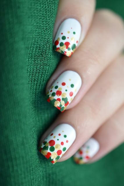 Christmas Confetti, Nail Art Noel, Christmas Nails Diy, Christmas Nail Art Easy, Confetti Nails, Holiday Nail Designs, Christmas Nails Easy, Cute Christmas Nails, Christmas Gel Nails