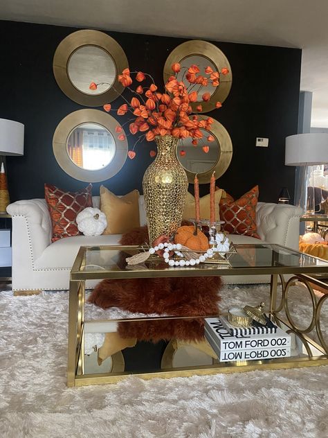 Small Glam Living Room, Den Design, Glam Living Room Decor, Cute Living Room, Classy Living Room, Elegant Living Room Decor, Glam Living, Gold Living Room, Living Room Orange