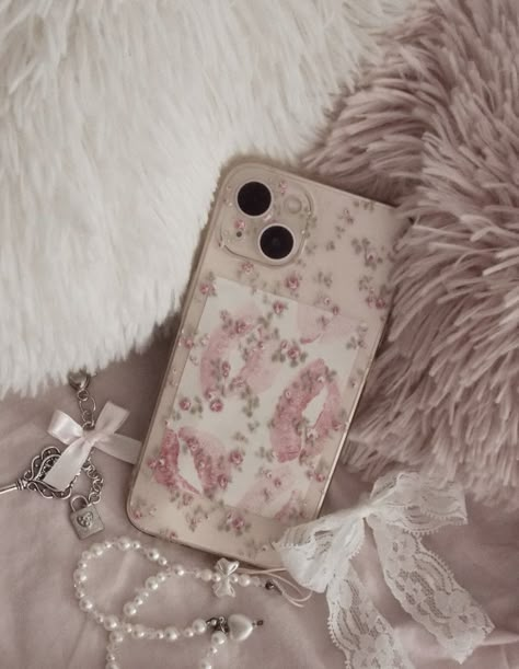 Coquette Board, Coquette Stuff, Clear Phone Case Design, Chic Phone Case, Pink Wallpaper Ipad, Phone Case Inspo, Girly Iphone Case, Baby Pink Aesthetic, Girly Phone Cases