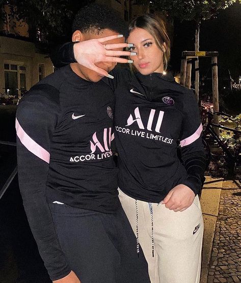 💎model.paagee 💎 on Instagram: “😍😍😍 | Follow @model.paagee for more😍 |…” Tns Aesthetic, Nike Tech Couple Goals, Drip Outfit Men, Elegant Couple, Couple Goals Teenagers, Couples Vibe, Nike Fleece, Nike Tech Fleece, Aesthetic Photography Grunge