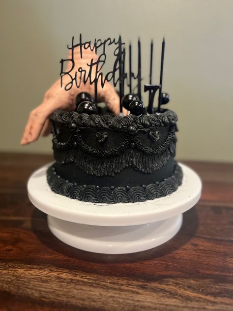 Thing Cake Addams Family, Black Wednesday Cake, Simple Wednesday Addams Cake, Wednesday Addams Bday Cake, Wednesday And Enid Birthday Cake, Wednesday Cakes Ideas, Wednesday Themed Birthday Cake, Wednesday Party Cake, Wednesday And Enid Cakes