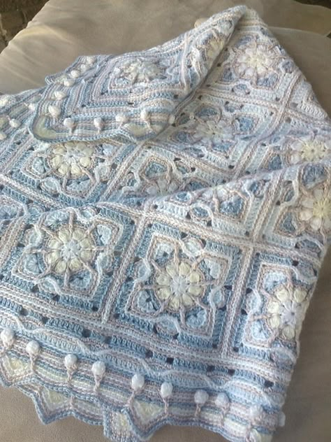 Beau Crochet, Crochet Whale, Confection Au Crochet, Crocheted Blanket, Easy Crochet Blanket, Crochet Blanket Designs, Baby Afghan Crochet, Crochet Bedspread, Haken Baby