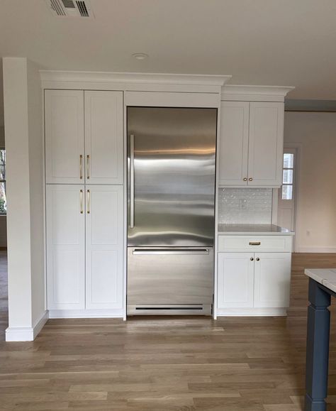 Fridge Surround Cabinet Kitchen, Refrigerator With Pantry On Both Sides, Serving Area In Kitchen, Pantry Surrounding Refrigerator, Encased Refrigerator, Where To Put Fridge In Kitchen, Pantry Around Fridge, Full Length Kitchen Cabinets, Fridge With Pantry Surround