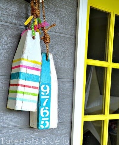 Buoy Decor. Fun summer buoys in bright cheerful colors. Buoy Decor, Diy Nautical Decor, Diy Nautical, House Numbers Diy, Hamptons Decor, Cottage Coastal, Nautical Diy, Lake Decor, Lake Cabin