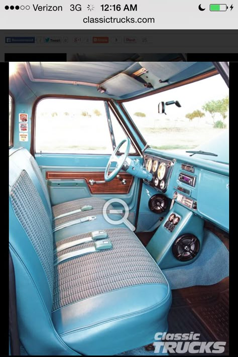 Breadbox center console Custom C10 Interior, Classic Truck Interior Ideas, C10 Chevy Truck 67-72 Interior, Custom Center Console Truck, C10 Chevy Truck Interior, Chevy C10 Interior, Truck Interior Ideas, Truck Interior Accessories, Custom Lifted Trucks