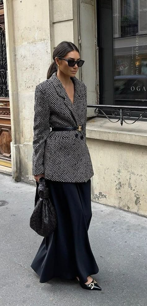 Porsche Mom, Maxi Rok, Effortlessly Chic Outfits, Belted Blazer, Estilo Chic, Looks Street Style, Outfit Inspo Fall, 가을 패션, Professional Outfits