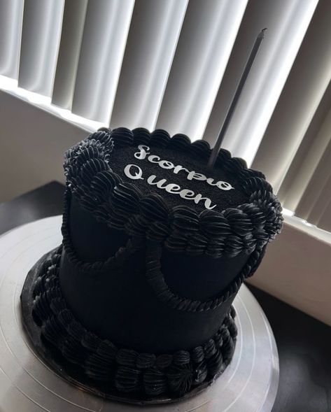 Scorpio Queen 🖤🦂 #blackvintagecake #vintage #cake #blackcake #blackhoroscope #instagram #instadaily #homebaker #blackswissmeringuebuttercream #americanbuttercream #swissmeringue #vanillacale Scorpio Queen, Swiss Meringue, Swiss Meringue Buttercream, Vintage Cake, Butter Cream, Queen, Cake, Quick Saves, Instagram