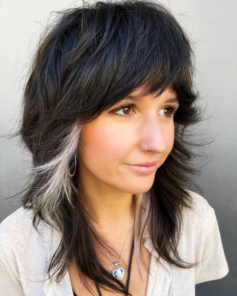 Wolf Cut Idea with Peekaboo Highlights Wolf Cut Hair, Hot Haircuts, Mullet Haircut, Natural Wavy Hair, Wolf Cut, Texturizer On Natural Hair, Hair Affair, Shag Haircut, Cut Hair