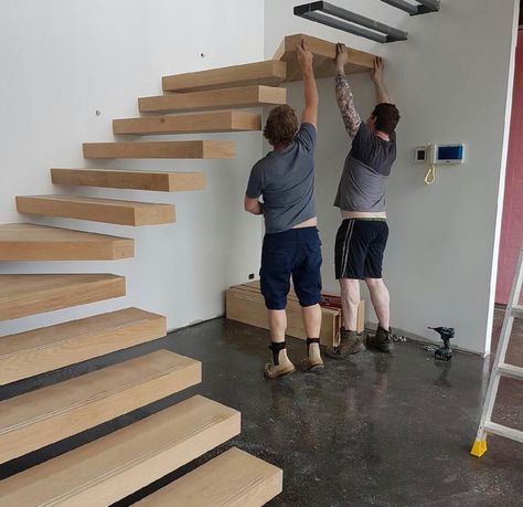 Floating stairs Scale Loft, Staircase Manufacturers, Vstupná Hala, درج السلم, Escalier Design, Loft Stairs, Wood Staircase, Stairs Architecture, Stairway Design