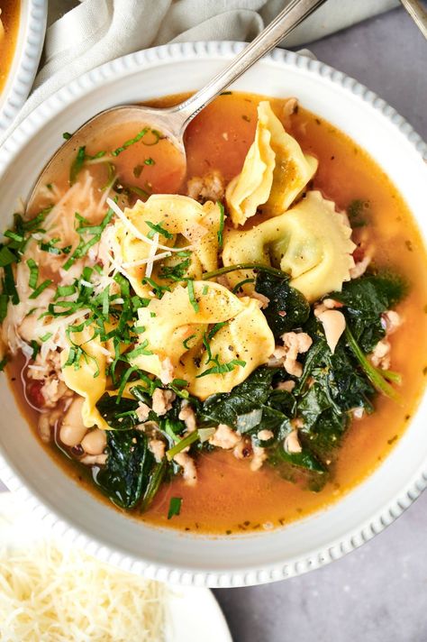 Best Tortellini Soup, Turkey Tortellini Soup, Turkey Tortellini, White Beans Spinach, Lunch Soup, Ground Turkey Soup, Spinach Tortellini Soup, Spinach Tortellini, Pesto Tortellini