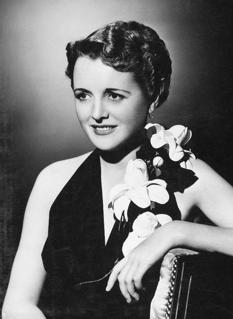 Mary Astor, Old Hollywood Stars, Classic Actresses, Vintage Pictures, Hollywood Stars, Classic Hollywood, Old Hollywood, Hollywood, Actresses