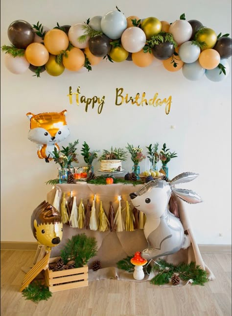 Woodland Goodie Bag Ideas, Forest Party Decorations, Forest Animal Party, Safari Animals Birthday, Baby First Birthday Cake, Simple Birthday Party, Happy Birthday Decor, Boys First Birthday Party Ideas, Baby Birthday Decorations