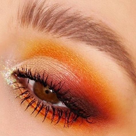 Sunrise eyes 🌅 - Eye Shadow in Bright Response and I'm Into It, #MACFruityJuicy. Photo: MAC Cosmetics Instagram Profile. Orange Eyeshadow Looks, Orange Fairy, Funky Makeup, Orange Makeup, Unique Makeup, Fairy Makeup, Edgy Makeup, Makeup Tricks, Fig Leaves