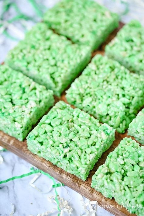 These Jello-Lime Rice Krispies treats are easy to make and perfect for St Patrick’s Day or any time you want a fun green-colored treat. The lime jello adds a fun flavorful twist to the classic favorite #stpatricksday #ricekrispies #ricekrispietreats #glutenfree #glutenfreerecipes Green Rice Crispy Treats, Green Rice Krispie Treats, St Patricks Food, St Patrick Day Snacks, Vbs Snacks, Rice Krispie Squares, Green Rice, Rice Krispies Treats, St Patricks Day Food