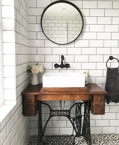 Singer Table Sink, Singer Sewing Machine Sink, Sewing Table Bathroom Vanity, Singer Table Ideas, Singer Bathroom Vanity, Singer Sewing Machine Bathroom Sink, Sewing Machine Vanity Sink, Sewing Machine Bathroom Vanity, Singer Machine Table