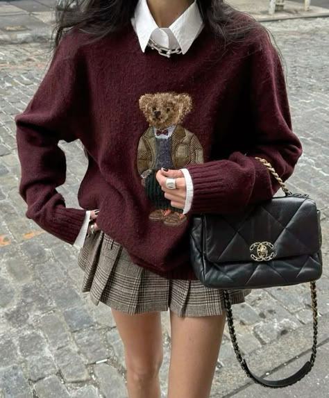 #red #burgundy #pattern Sixth Form, Ralph Lauren Outfits, Mode Inspo, Fall Fits, Outfit Inspo Fall, Winter Fits, 가을 패션, Autumn Outfit, Winter Fashion Outfits