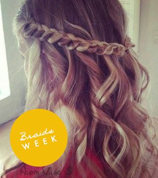 Pretty and Practical Braids You Can Do in 5 Minutes | StyleCaster Braids With Curls, Easy Braids, Long Wavy Hair, Hair Envy, Curly Hairstyles, Hair Dos, Gorgeous Hair, Pretty Hairstyles, Wavy Hair