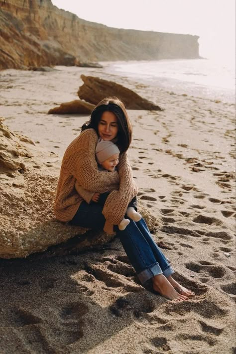 Beach Family Photos Film, Coastal Family Photos, Beach Photoshoot Family, Family Beach Session, Motherhood Photos, Mother Baby Photography, Fall Beach, Winter Beach, Family Picture Poses