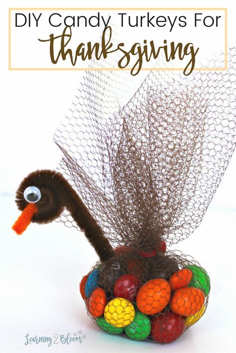 Check out these candy turkey favors for Thanksgiving. They are so much fun and such a simple holiday diy project that the entire family can help with. Kids will love the candy and adults will love how easy they are to create! Have a happy Thanksgiving! #candyturkeys #Thanksgivingfavors Thanksgiving Candy Crafts, Candy Turkeys, Thanksgiving Candy, Thanksgiving Turkeys, Thanksgiving Snacks, Thanksgiving Favors, Holiday Diy Projects, Turkey Crafts, Thanksgiving Treats