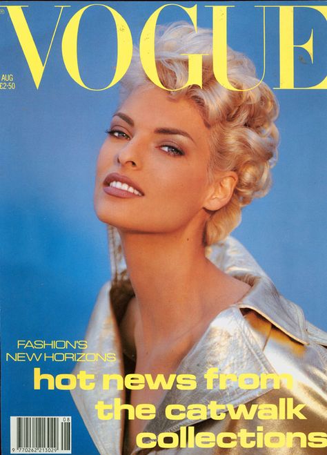 Linda Evangelista ⚜️British Vogue 🇬🇧August 1991 Vintage Fashion Magazine, Vogue Models, Paolo Roversi, Mario Sorrenti, Patrick Demarchelier, Ellen Von Unwerth, Catwalk Collection, Tim Walker, Natalia Vodianova