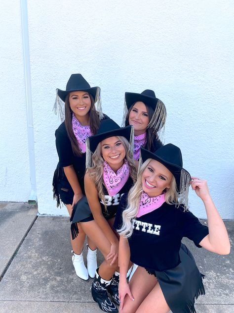 Cowboy Sorority Theme, Cowboy Bid Day Theme Sorority, Cowgirl Sorority Theme, Country Big Little Reveal, Cowgirl Sorority Theme Shirts, Western Big Little Reveal, Sorority Costumes, Cowgirl Big Little Reveal, Sorority Recruitment Shirts