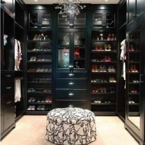 Explore dionnesellsatlanta's photos on Flickr. dionnesellsatlanta has uploaded 1241 photos to Flickr. Vstupná Hala, Painted Closet, Amazing Closets, Glamour Decor, Dream Closets, Walk In Wardrobe, Master Closet, Closet Space, Closet Bedroom