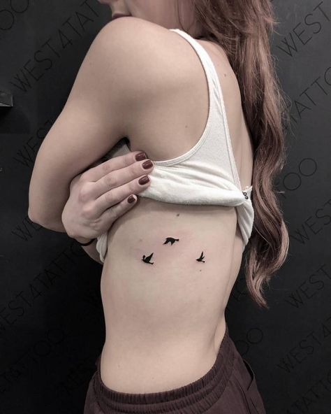 Birds Ribcage Tattoo, Ribcage Bird Tattoo, Bird Tattoo Ribcage, Bird Tattoos For Women Ribs, Birds Rib Tattoo, Bird Tattoo On Rib Cage, Bird On Ribs Tattoo, Bird Tattoo Side Ribs, Small Remembrance Tattoos