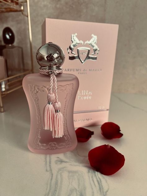 Koleksi Parfum, Fragrance Lab, Expensive Perfume, Perfume Photography, Fragrances Perfume Woman, Perfume Body Spray, Perfume Collection Fragrance, Parfums De Marly, Perfume Scents