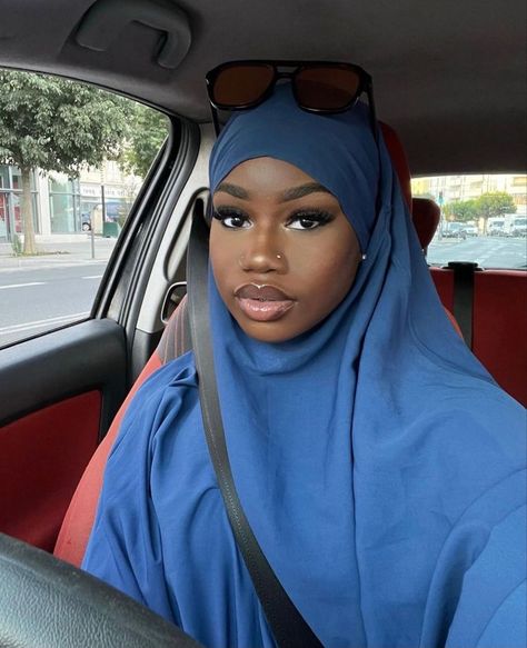 Hijab Fashion Black Women, Black Muslim Women Fashion, Black Hijabi Aesthetic, Black Hijabis, Black Muslim Women, Muslim Makeup, Hijabi Makeup, Black Hijabi Girl, Cute Nose Piercings